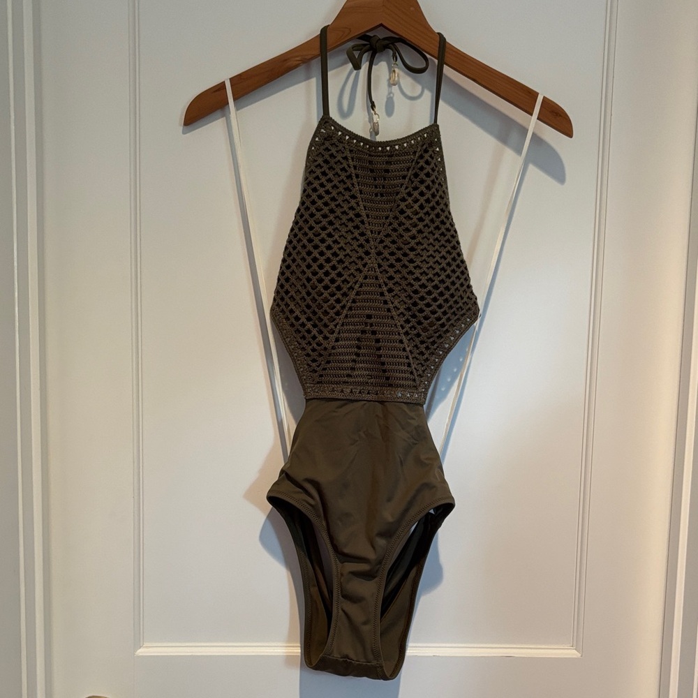 NWT Aerie Shine Cutout Crocheted Halter one piece cheeky swimsuit with shells